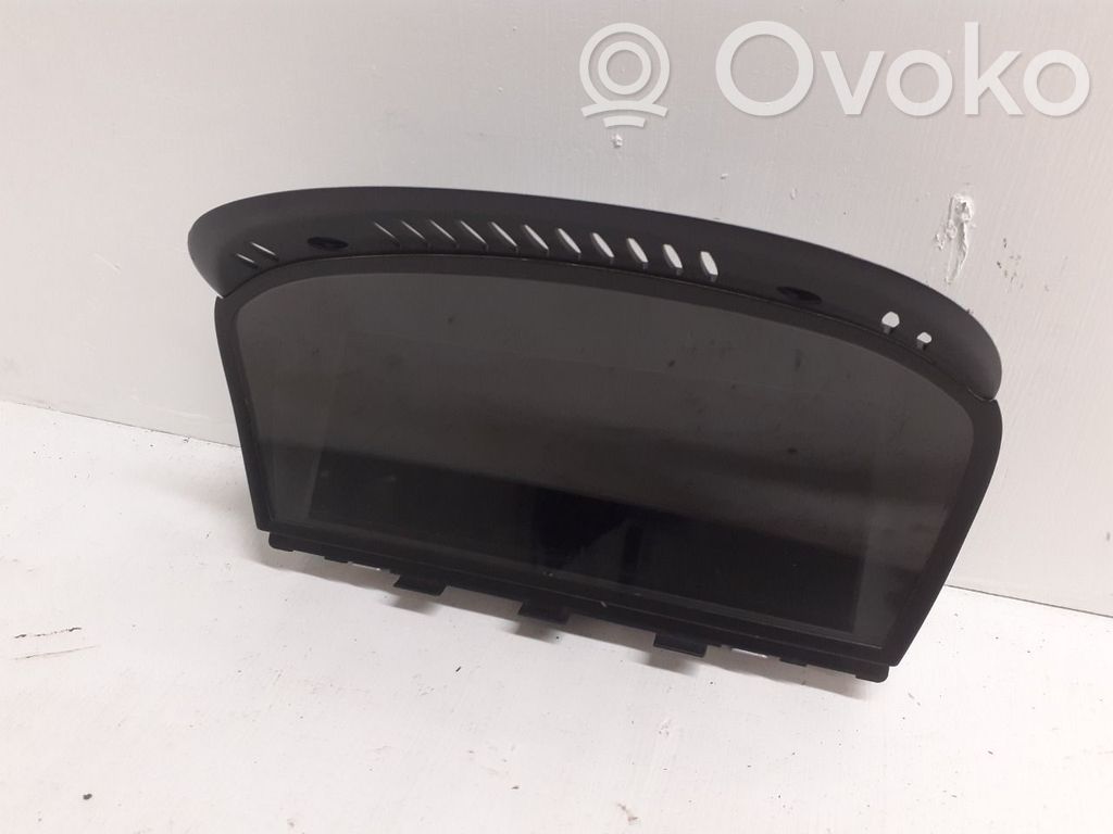 Screen/display/small screen   031506,9193745
