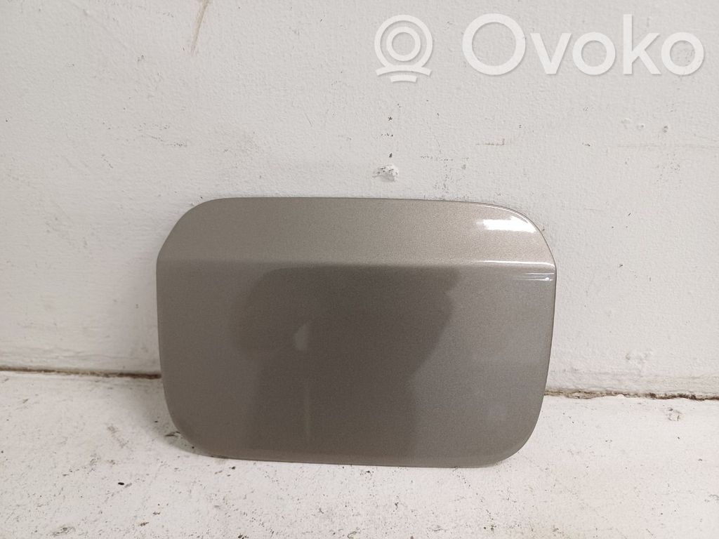 Polttoainesäiliön korkin lukko   51177117978