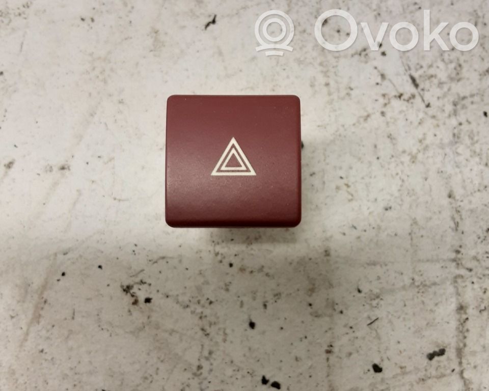 Hazard light switch   96583113KR
