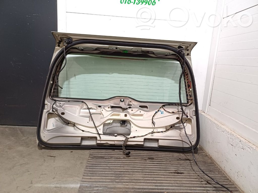 Volvo XC70 Puerta del maletero/compartimento de carga 