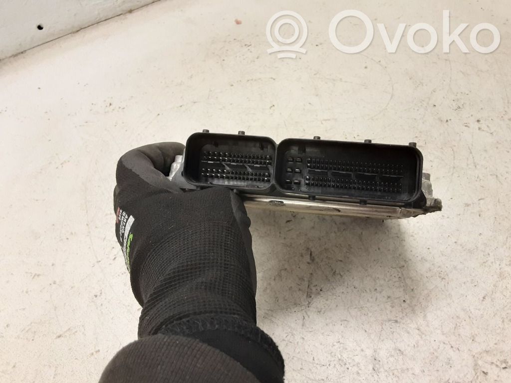Unité de commande / module d'injection   55575350,55577463,0281017364