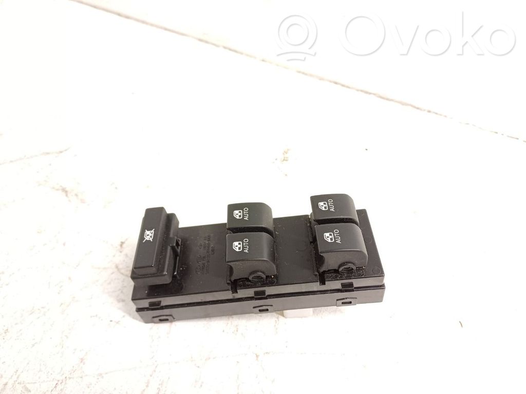 KIA Ceed Interrupteur commade lève-vitre 