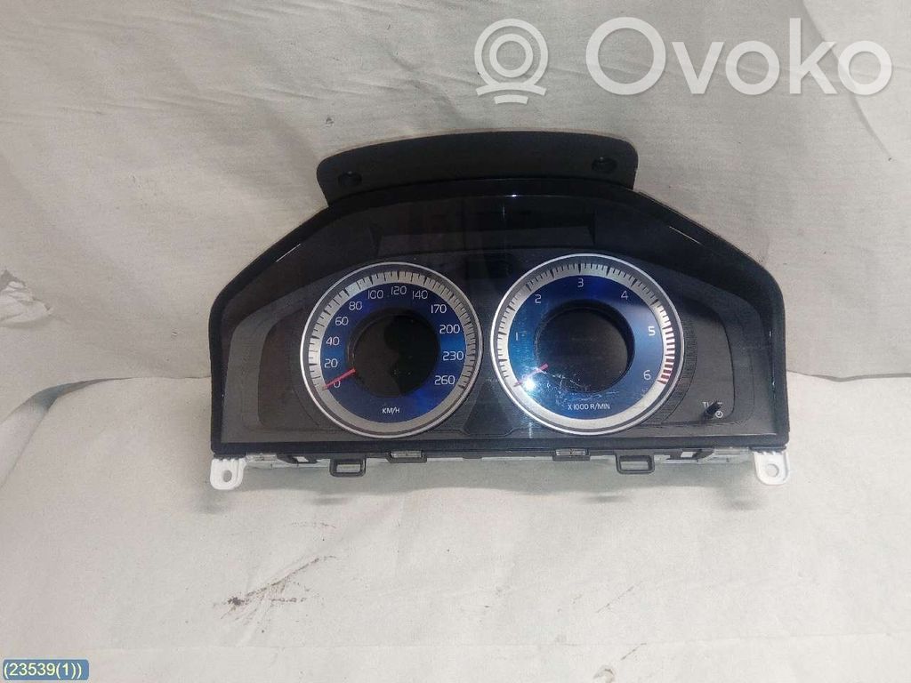 Speedometer (instrument cluster)   31343495AA