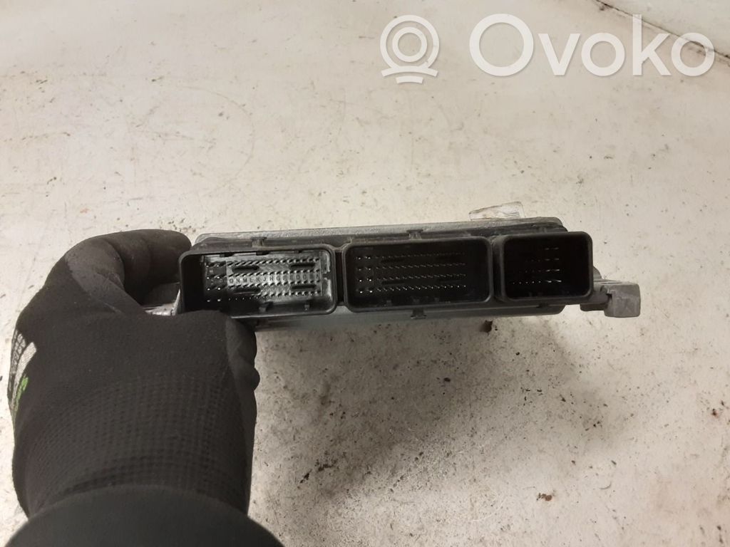 Renault Kangoo II Injection control unit/module 