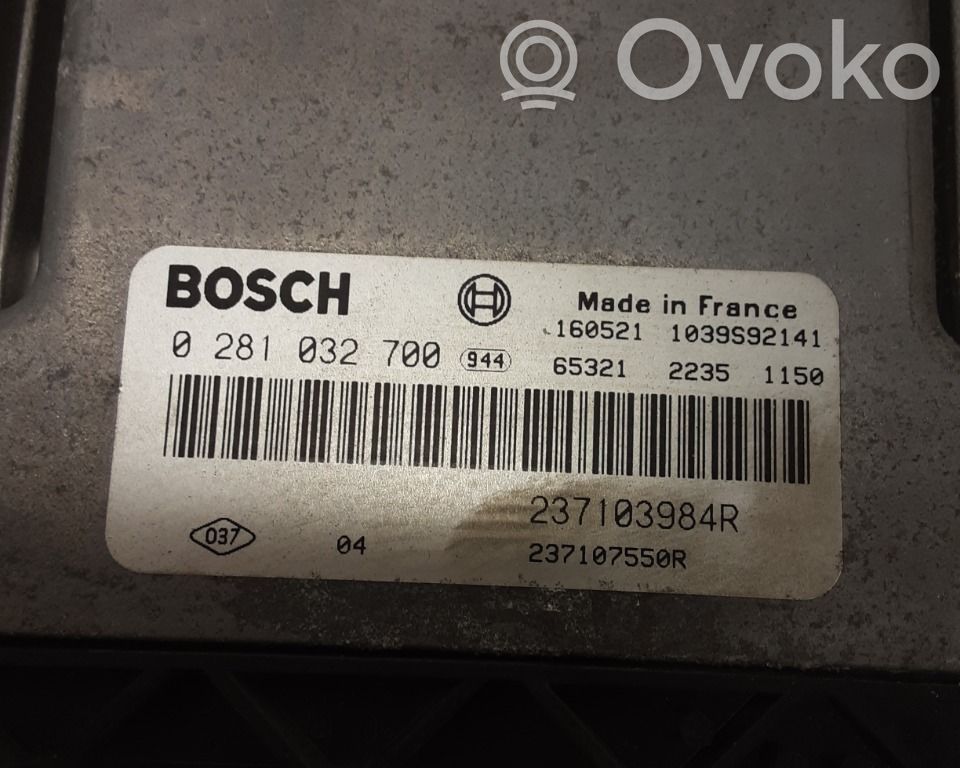 Opel Vivaro Injection control unit/module 