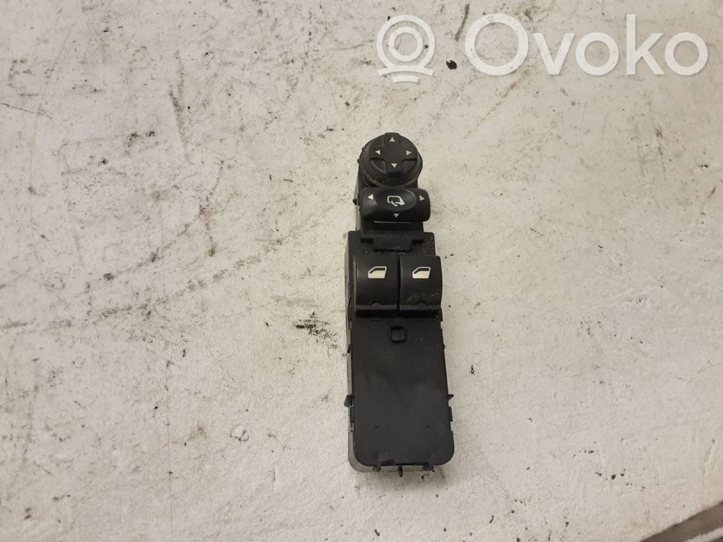 Electric window control switch   6490SR,96657053ZD