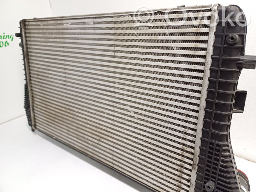 Volkswagen PASSAT B7 Interkūlerio radiatorius 