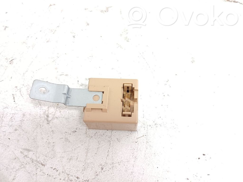 Toyota Corolla E90 Window wiper relay 