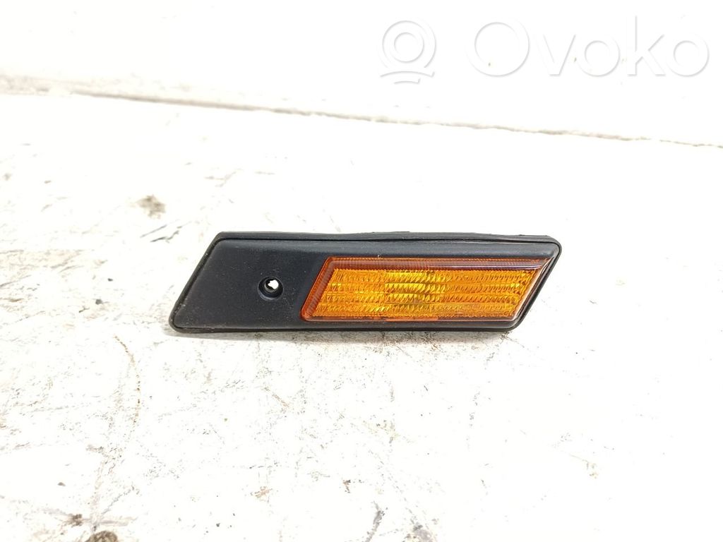 BMW 5 E34 Front fender indicator light 