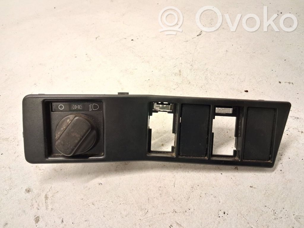 Light switch   1362697
