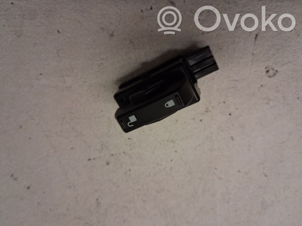 Central locking switch button   AL8T14963AAW