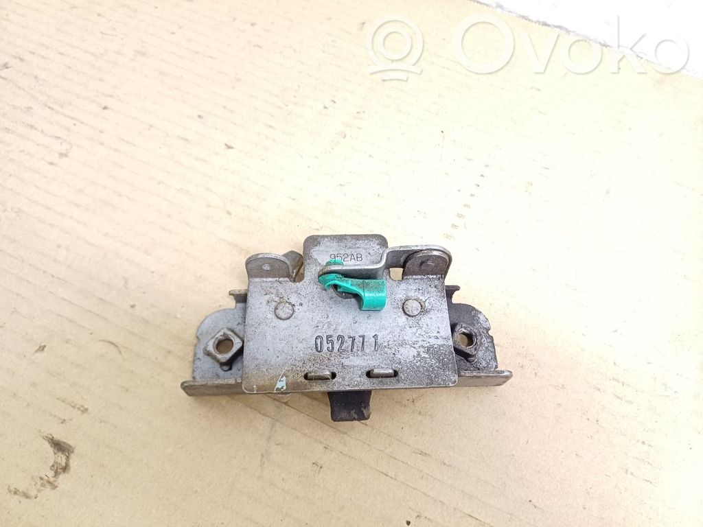 Tailgate/trunk/boot lock/catch/latch   55275952AB