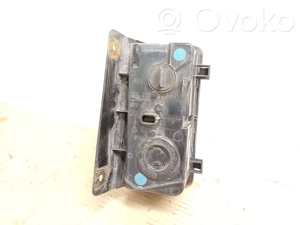 Opel Vivaro Odblask lampy tylnej 