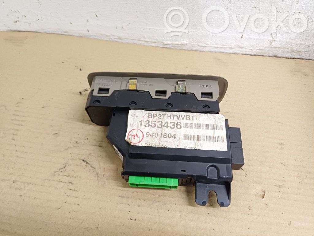 Electric window control switch   31334466,9401804,30739980