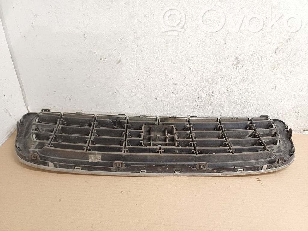 Volvo V50 Front bumper lower grill 