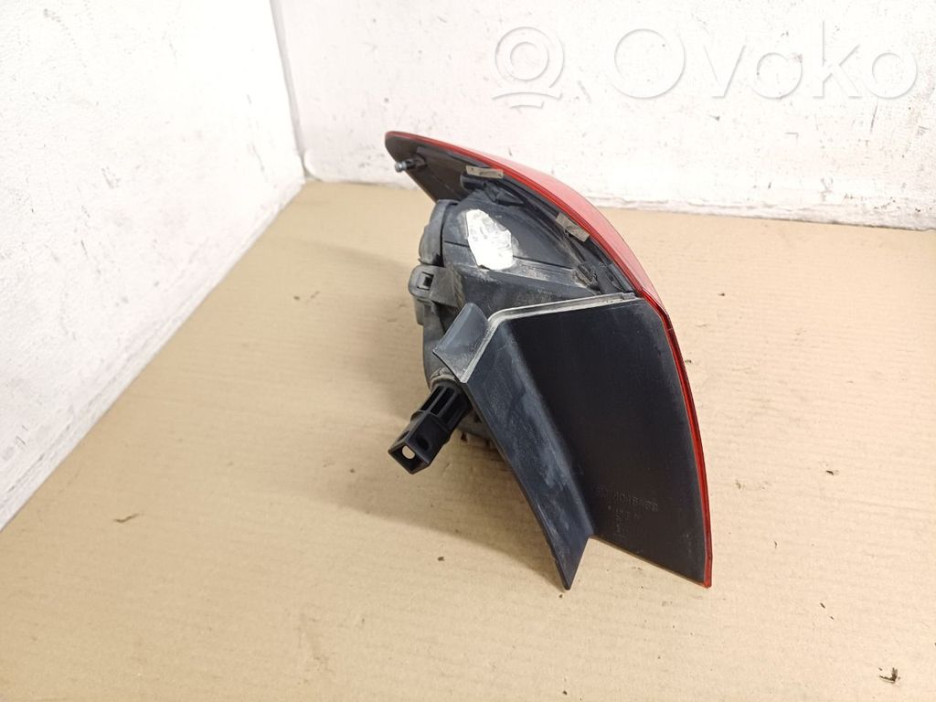 Seat Leon (5F) Aizmugurējais lukturis virsbūvē 