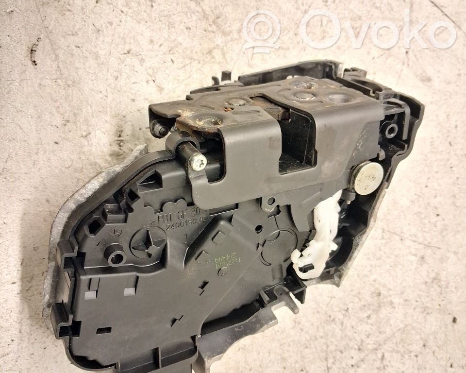 Volvo V50 Priekšpusē slēdzene 