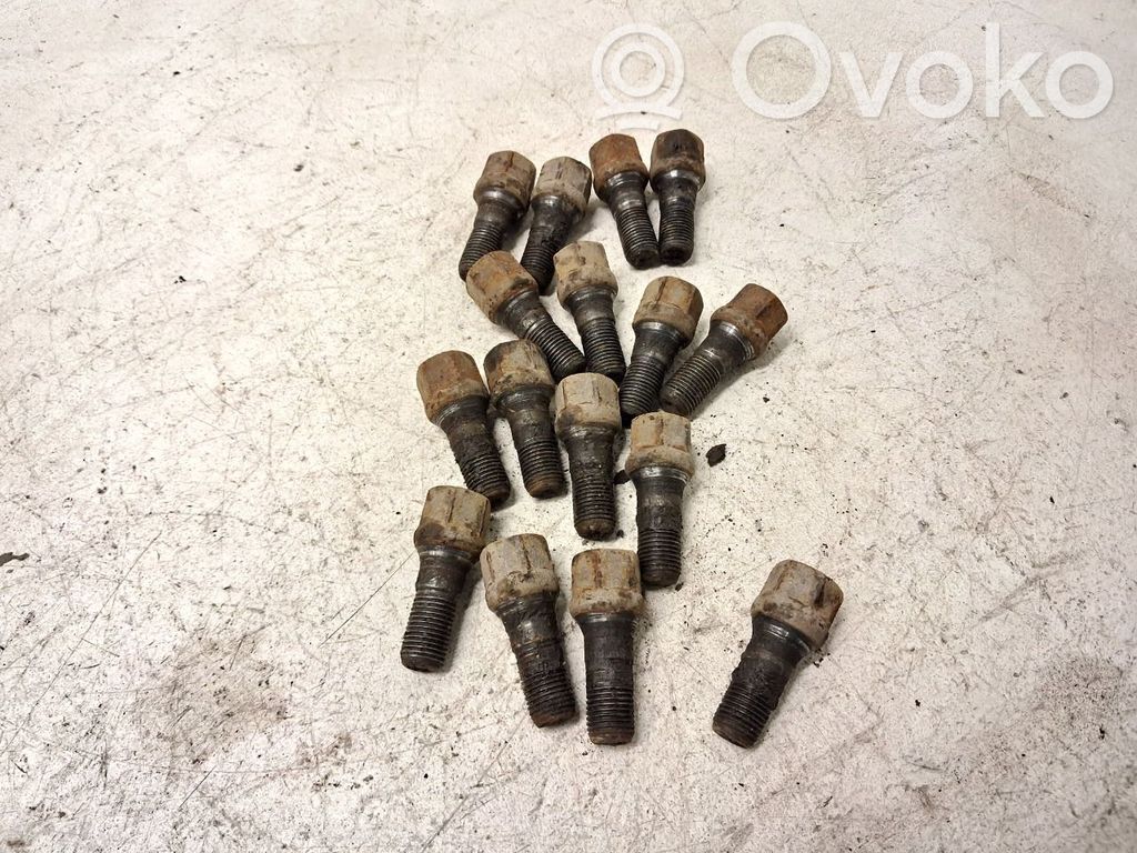 Mutterit/pultit   9818845080,540572