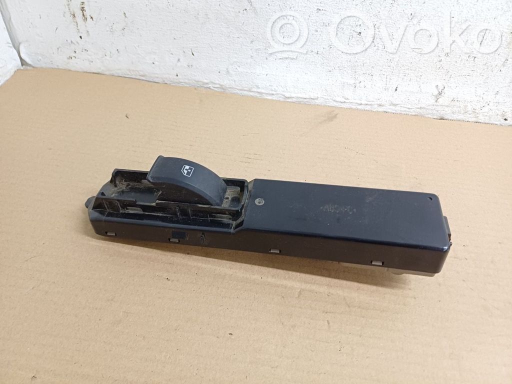 Electric window control switch   12758534,12771993,12772003