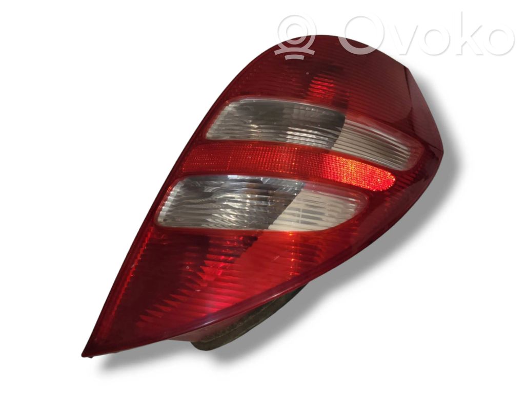 Lampa tylna   A1698201064R