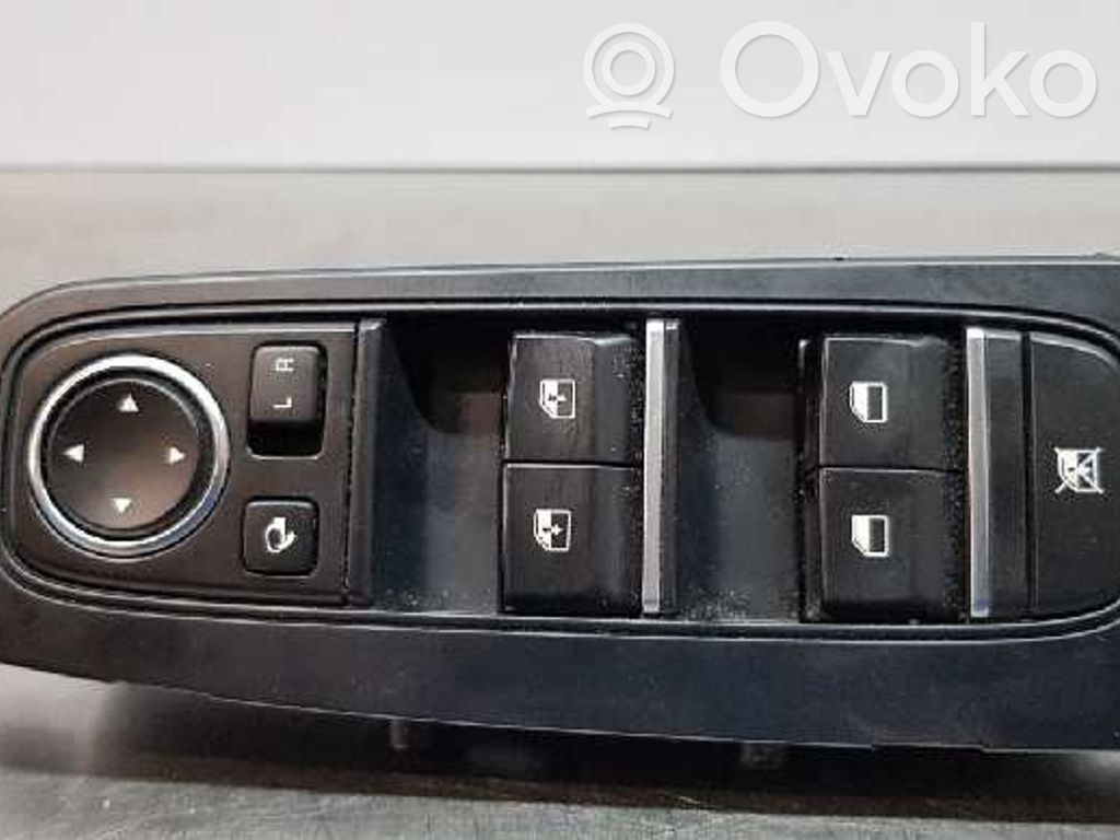 KIA Ceed Electric window control switch 