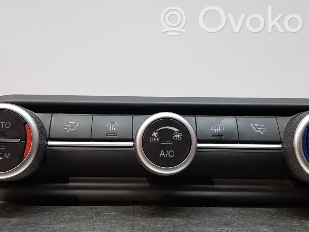 Alfa Romeo Stelvio Climate control unit 