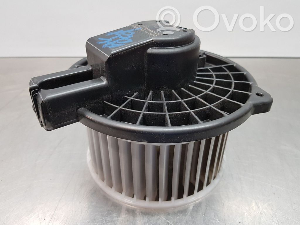 Mazda 2 Mazā radiatora ventilators 