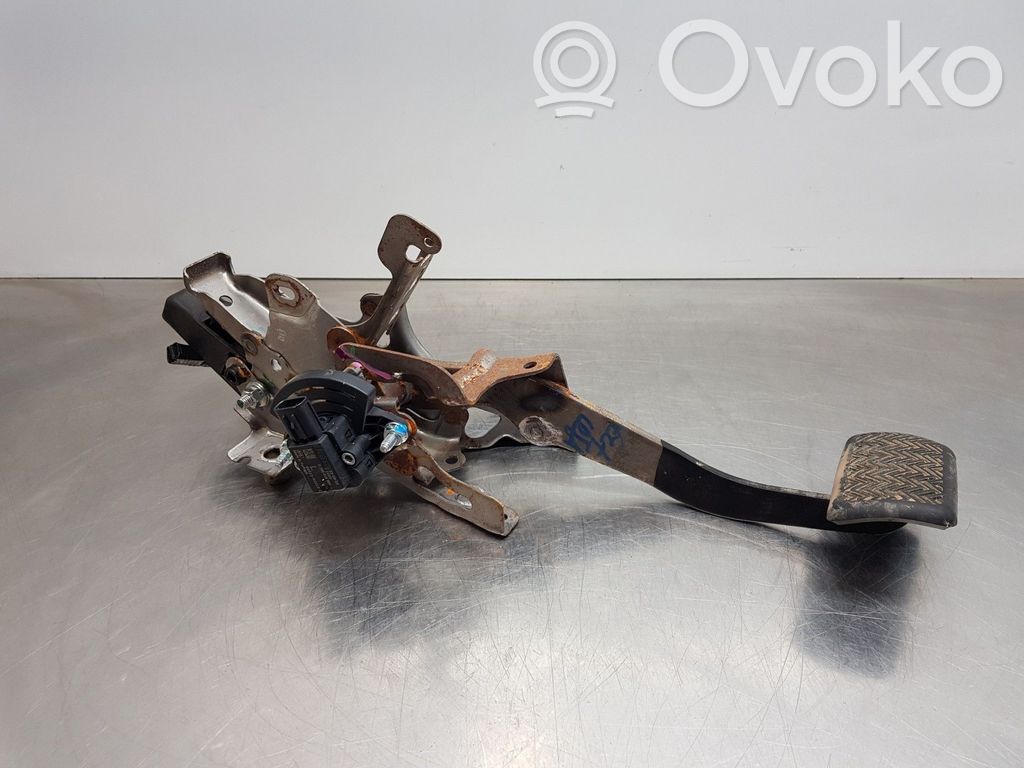 Toyota Yaris Pedał hamulca 