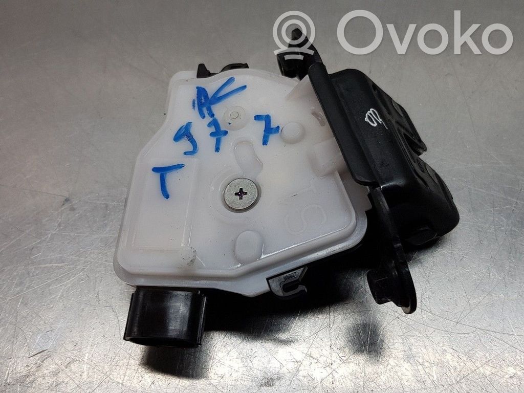Tailgate lock latch   6935002100