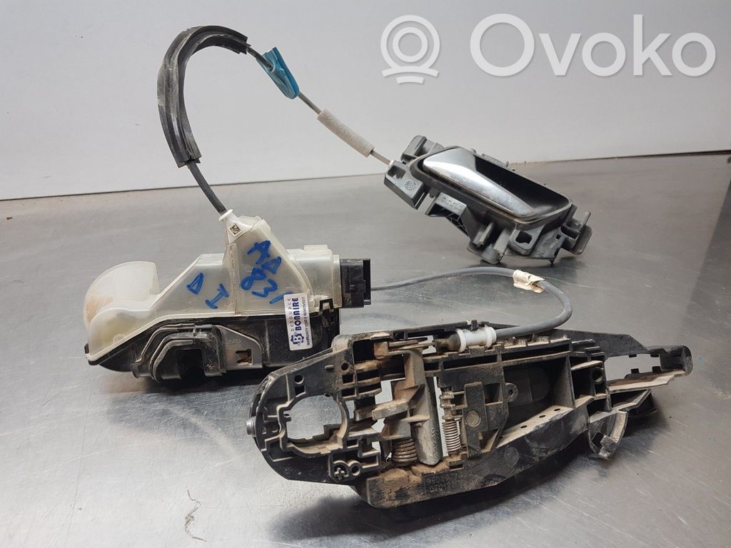 Peugeot Rifter Front door lock 