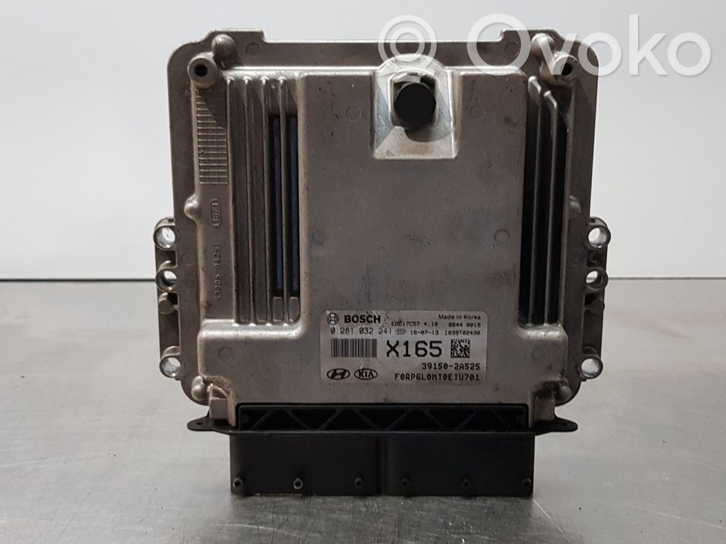 KIA Carens III Engine control unit/module 