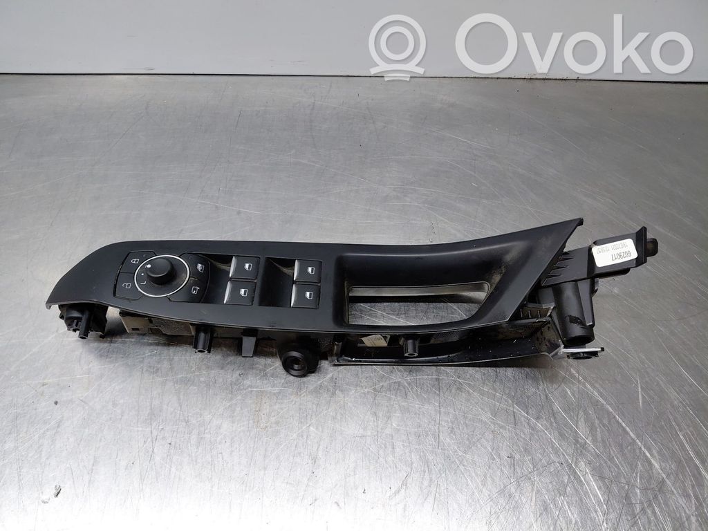 Ford Focus Electric window control switch 