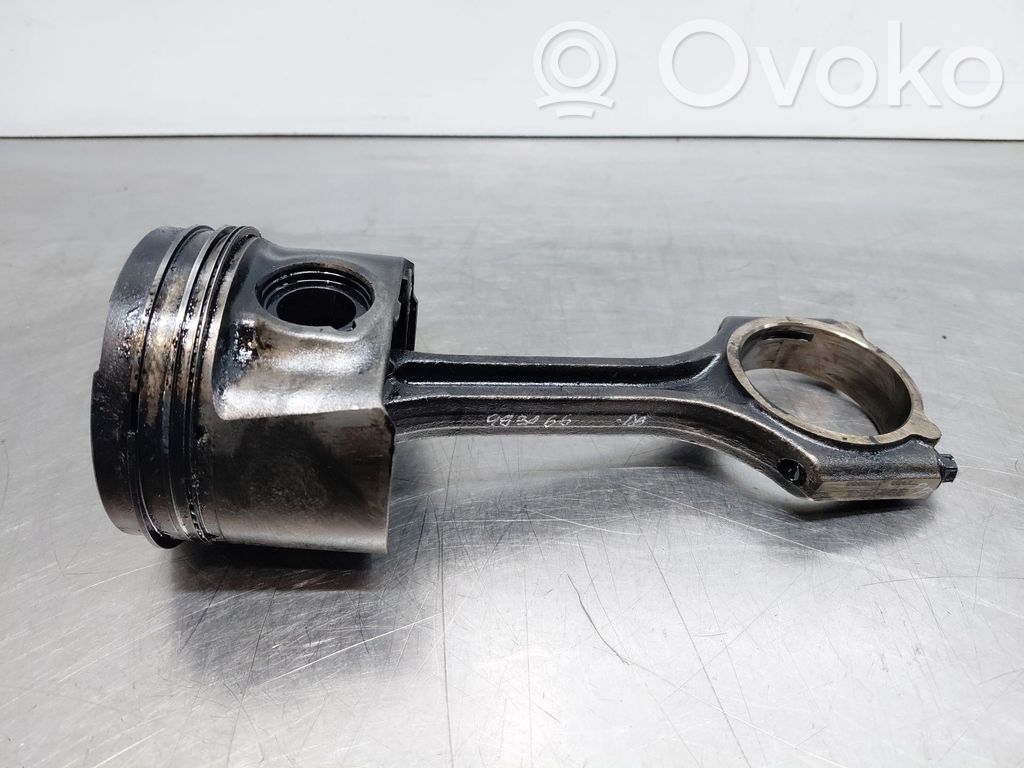 KIA Ceed Gearbox mounting bracket 