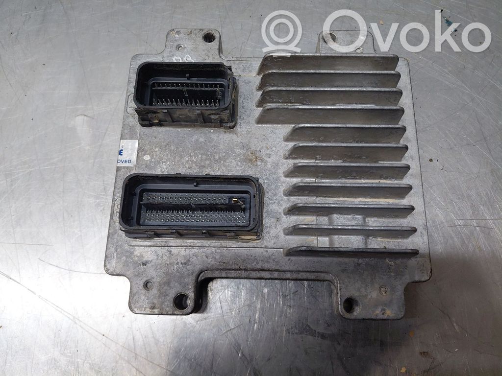Opel Corsa E Engine control unit/module 
