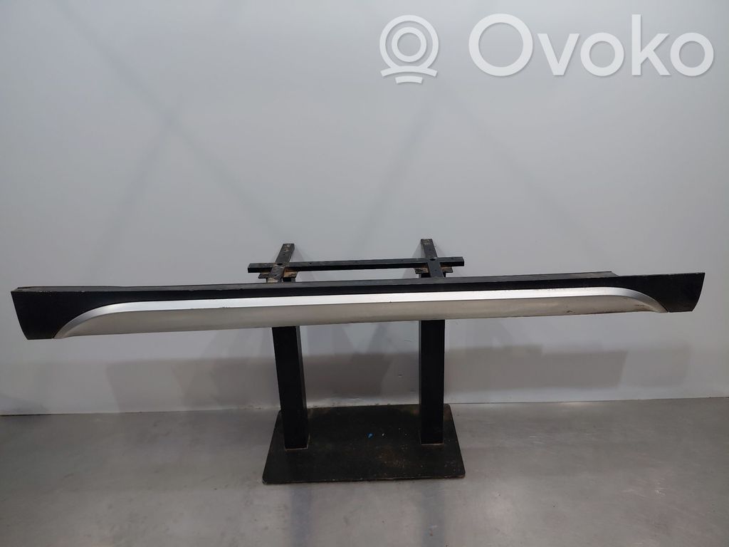 BMW X1 E84 Sill 