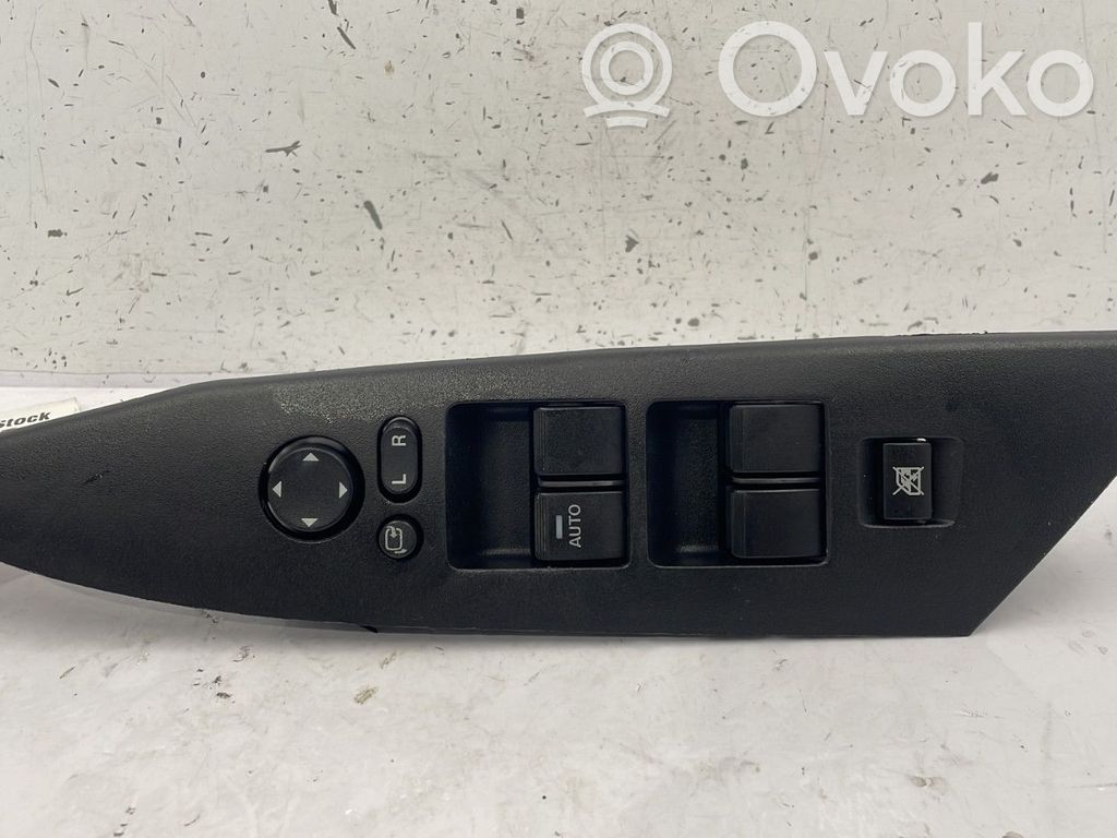 Mazda 3 II Electric window control switch 