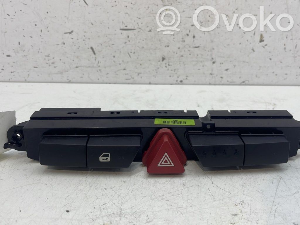KIA Ceed Hazard light switch 