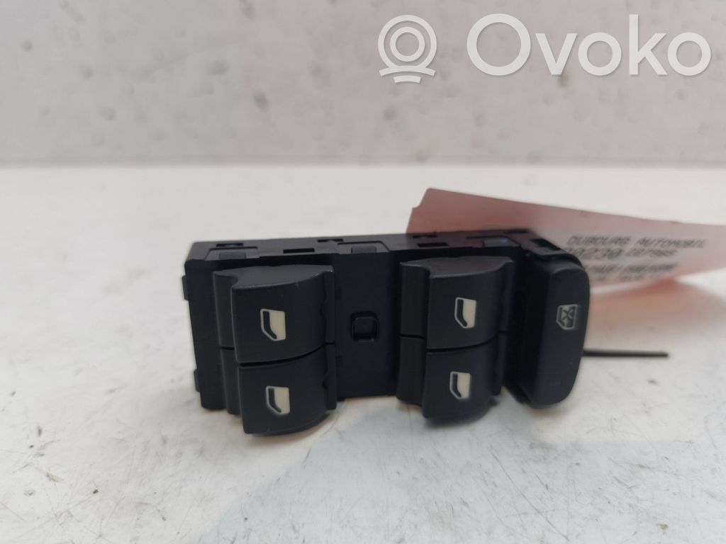 Electric window control switch   98148907ZD