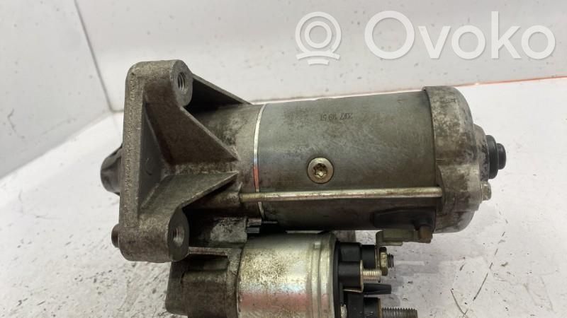 Starter motor   2033247