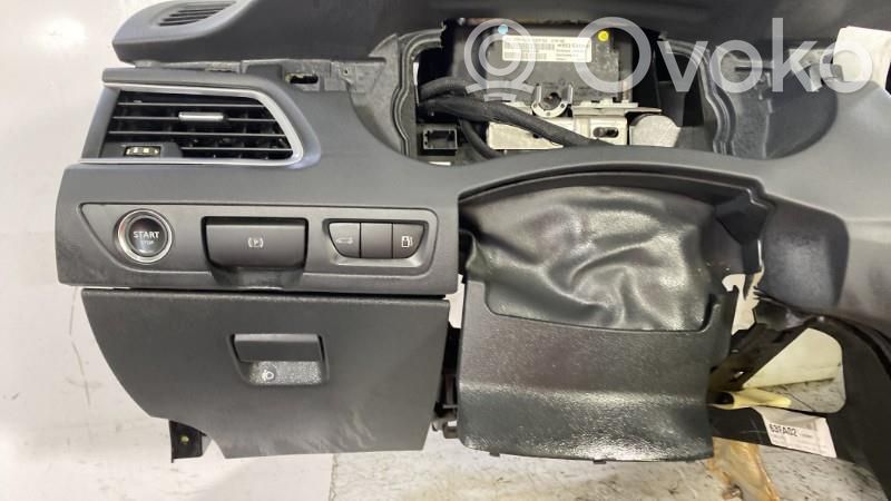 Peugeot 508 Panelis 