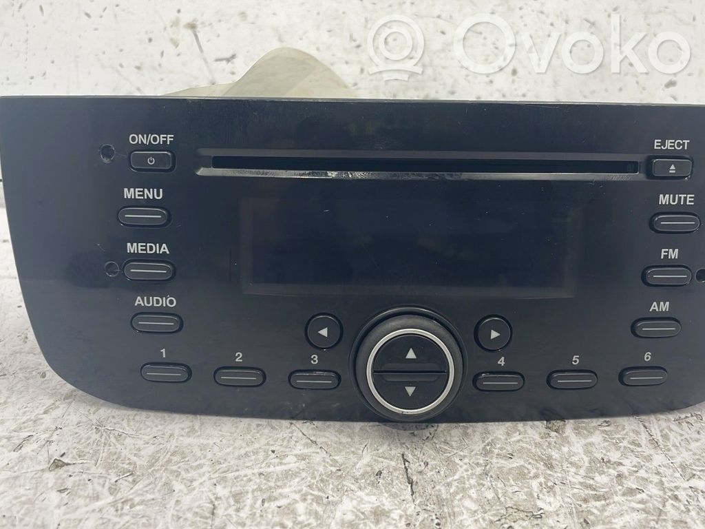 Fiat Punto Evo Panel / Radioodtwarzacz CD/DVD/GPS