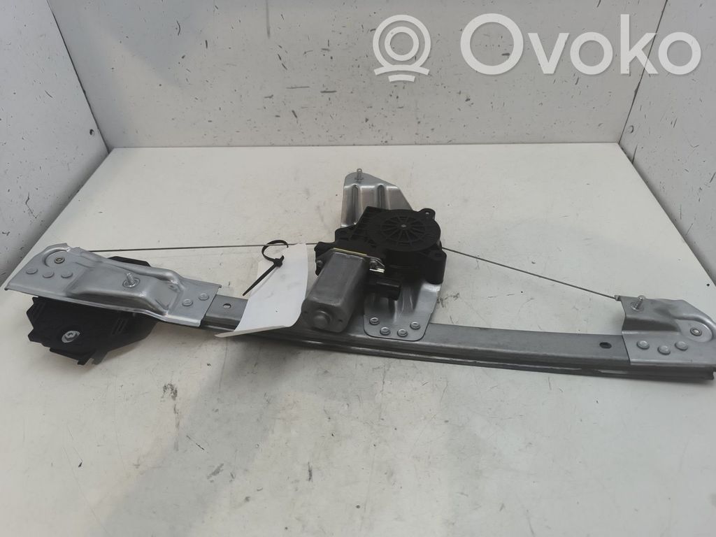 Dacia Sandero Macara ușă față cu motor 