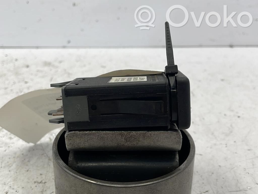 Ford Galaxy Hazard light switch 