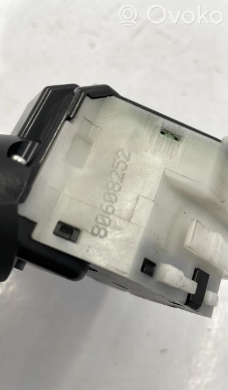 Commodo d'essuie-glace   252609U01A