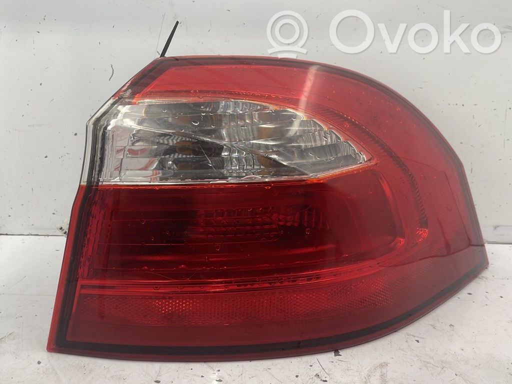 KIA Rio Luci posteriori 