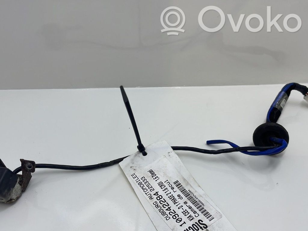 Camara trasera coche   957601H000