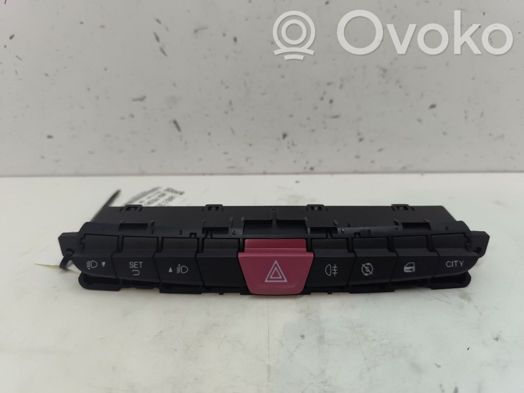 Lancia Ypsilon Hazard light switch 