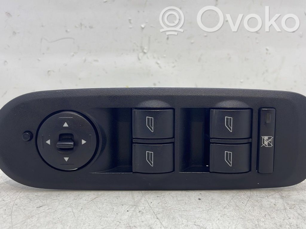 Electric window control switch   1718568