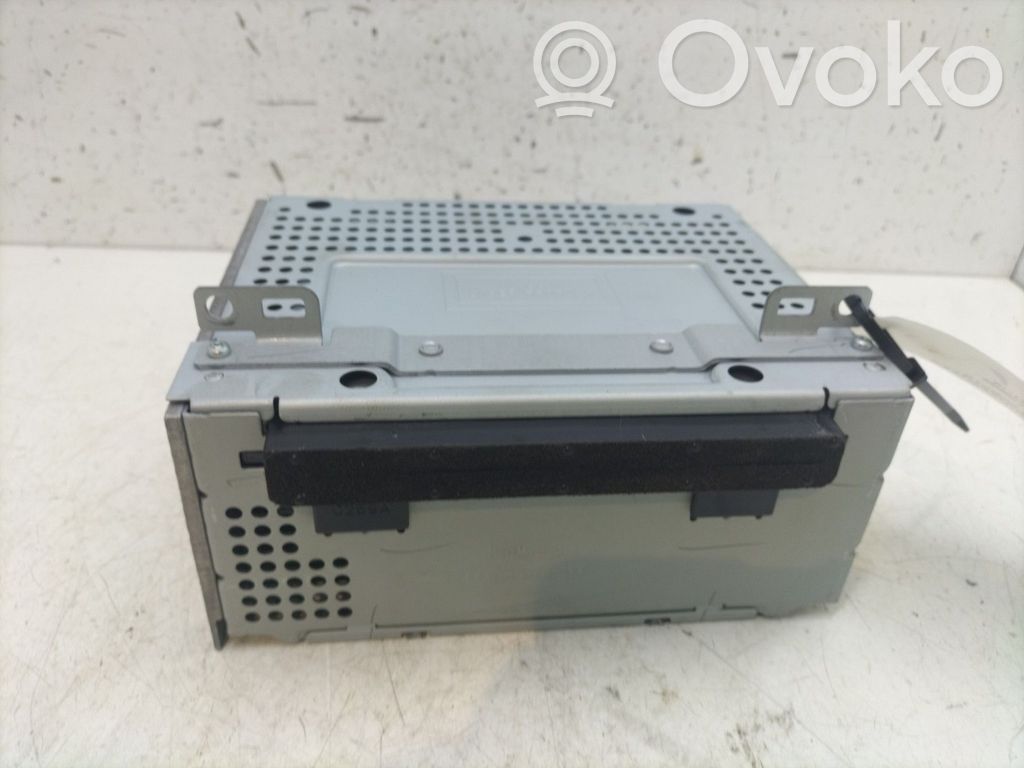 Radio / CD-Player / DVD-Player / Navigation   2369093