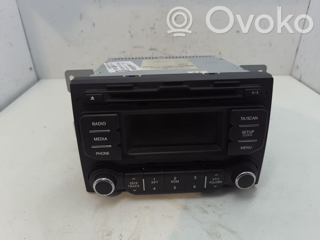 Panel / Radioodtwarzacz CD/DVD/GPS   961701W750CA